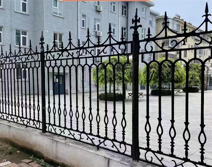  鑄鐵護(hù)欄展示